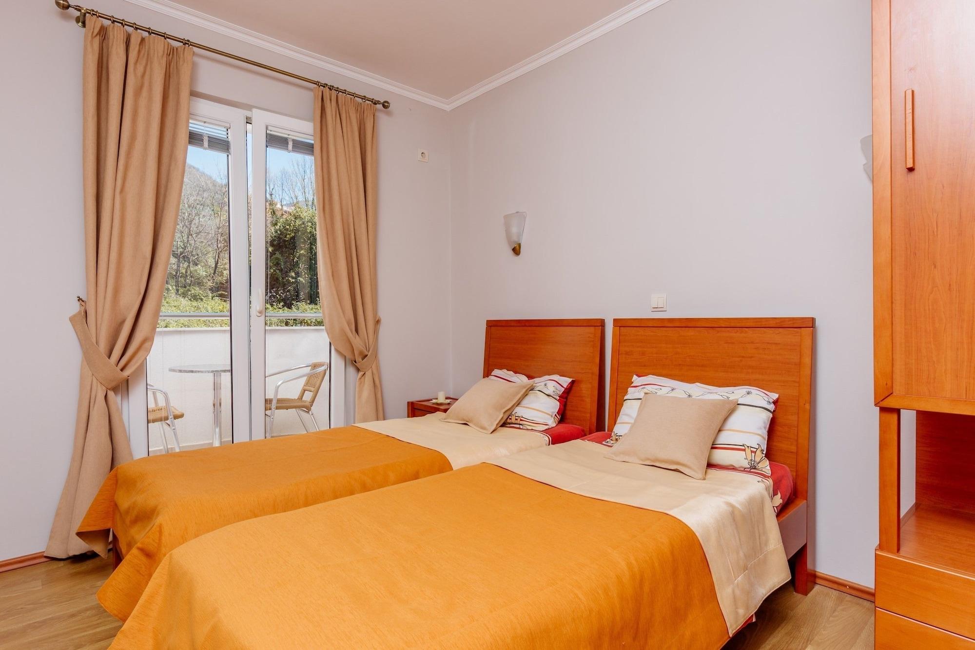 Apartments Perper ティヴァト エクステリア 写真
