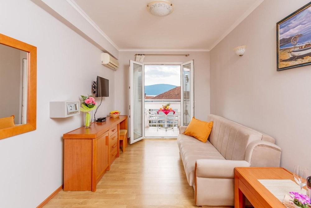 Apartments Perper ティヴァト エクステリア 写真