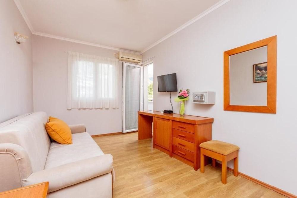 Apartments Perper ティヴァト エクステリア 写真