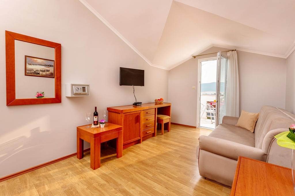 Apartments Perper ティヴァト エクステリア 写真