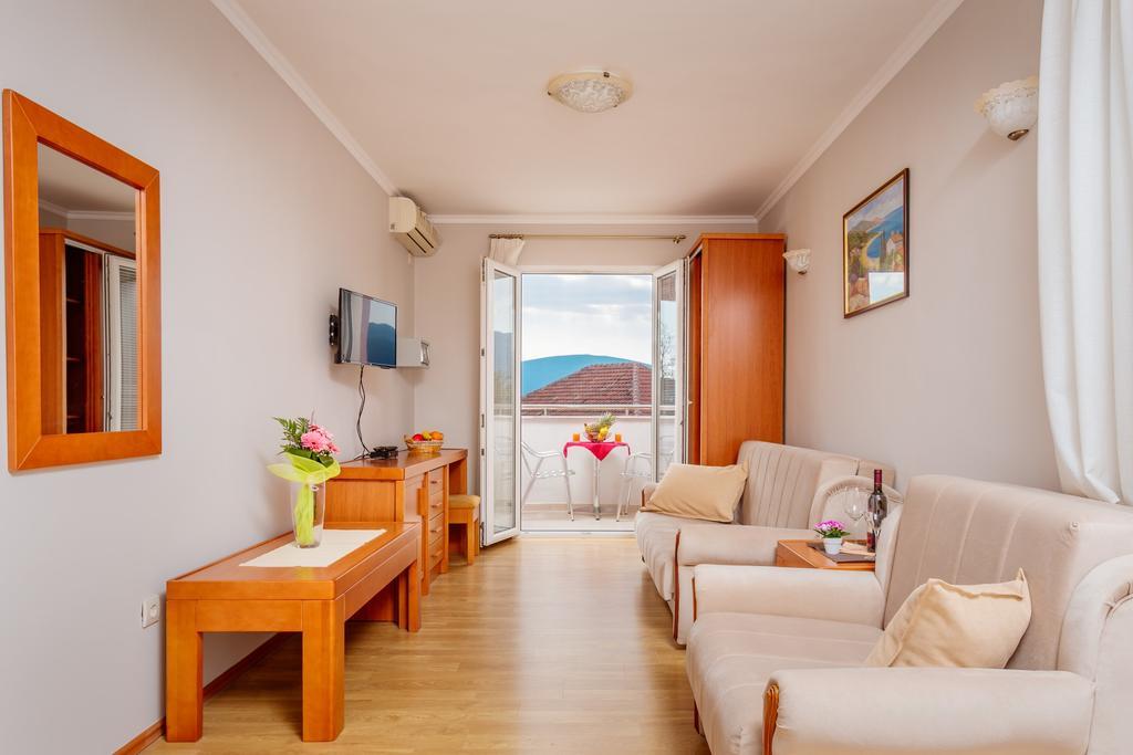 Apartments Perper ティヴァト エクステリア 写真